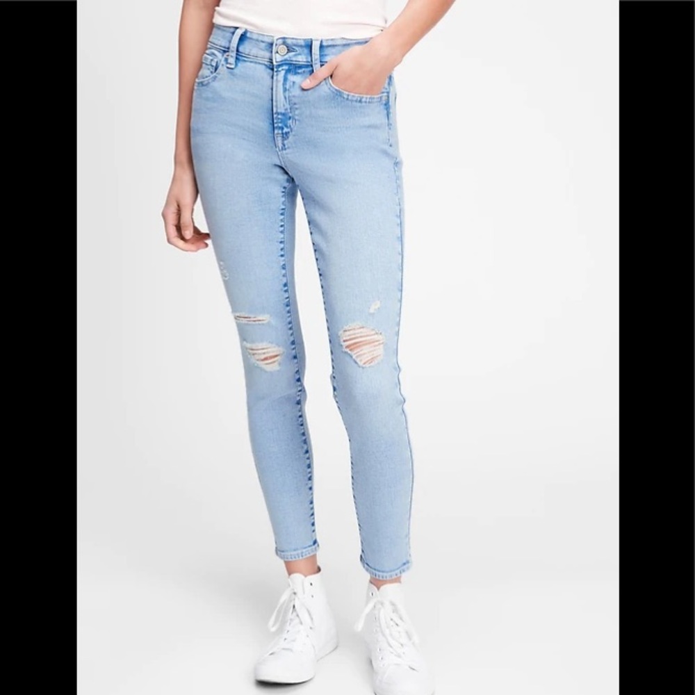 Gap High Waisted Ripped Knee Cropped Jeggings
